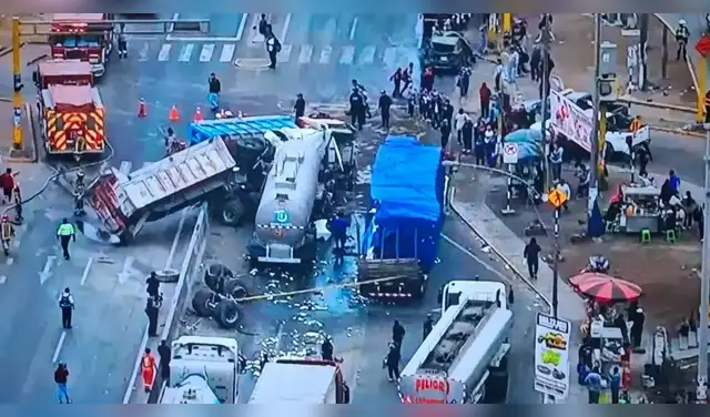 Seis vehículos chocaron, hay un fallecido y varios heridos: así quedó la vía. Foto: Difusión.