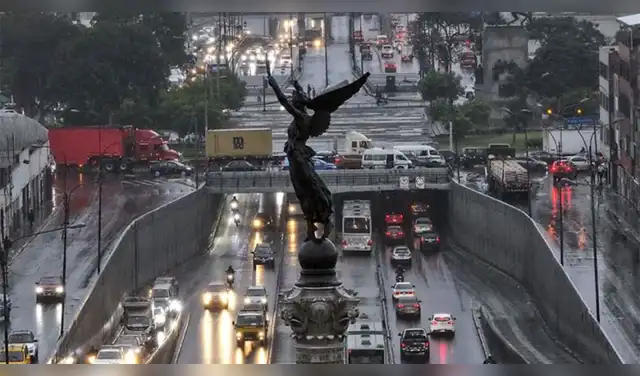 ¡LIMA SIGUE BAJO LA LLOVIZNA! ¡LIMA SIGUE BAJO LA LLOVIZNA!
