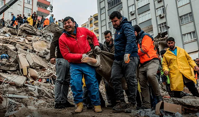 Víctimas del terremoto en Turquía y Siria.    