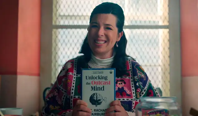  Judi Stonehearts es la principal villana de la segunda temporada de Merlina. Foto: Netflix   