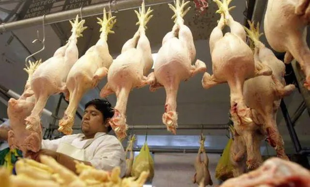 Se eleva el precio del pollo en diferentes mercado de Lima.   