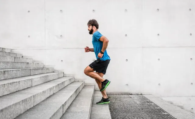 Subir escaleras ofrece mejores beneficios que caminar   