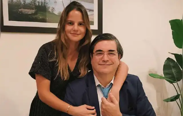 <em>Jaime Bayly revela impensado momento que vivió con su esposa e hija.</em>   