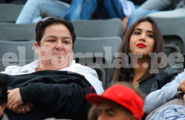 Melissa Paredes iba al Estadio Monumental para ir a ver al 'Gato' Cuba, y la mamá de Rodrigo siempre estaba en la tribuna. / FUENTE: El Popular (archivo).   