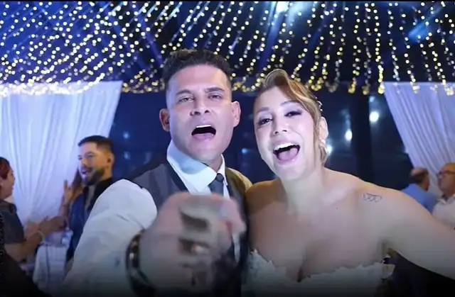 Karla minimiza cuestionamientos sobre su boda.