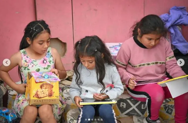 Jefferson Farfán entrego regalos a niños