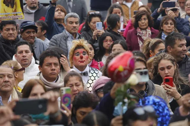 Familiares y amigos dieron último adiós a Yola Polastri.