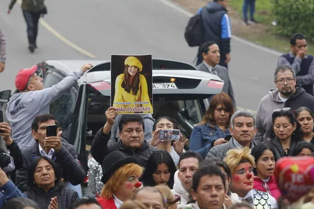 Familiares y amigos dieron último adiós a Yola Polastri.