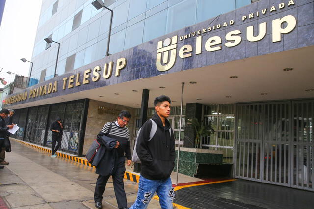  Universidad en Lima anuncia su cierre y genera gran controversia en el sector educativo.