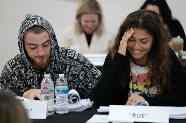 Angus Cloud ensayando con Zendaya para la serie de HBO "Euphoria".   