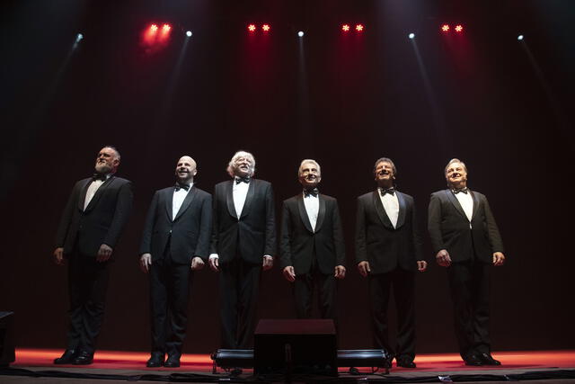 Les Luthiers se despide de Perú en un último show.  