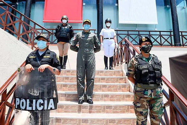 En el Día de la Mujer Policía, se les rindió un merecido homenaje.