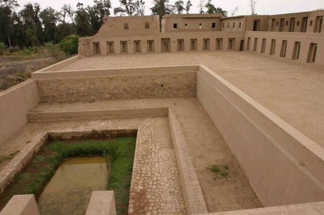 El Santuario de Pachacámac se ubica a 30 km de Lima