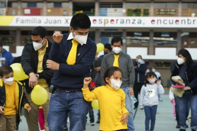 El Día del Padre en el Perú es una fecha de suma importancia para los colegios. El Día del Padre en el Perú es una fecha de suma importancia para los colegios.