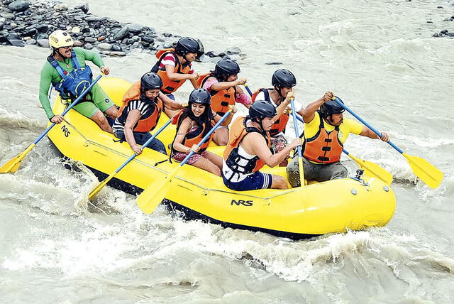 El canotaje es uno de los deportes extremos que ofrece Lunahuaná. Foto Full Days Perú.   