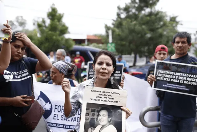 Manifestantes por inmigrantes en El Salvador
