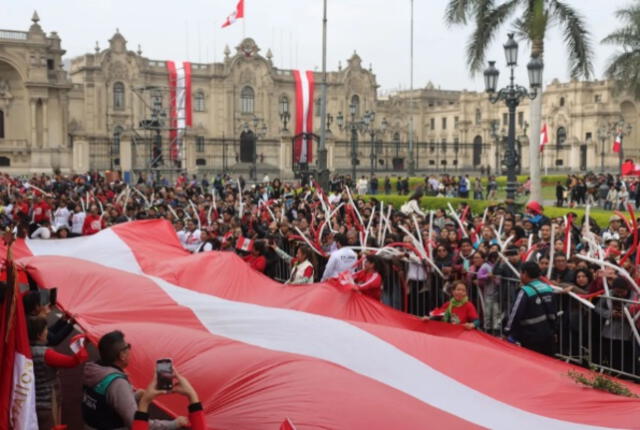 Las celebraciones por Fiestas Patrias en Perú, se desbordan.