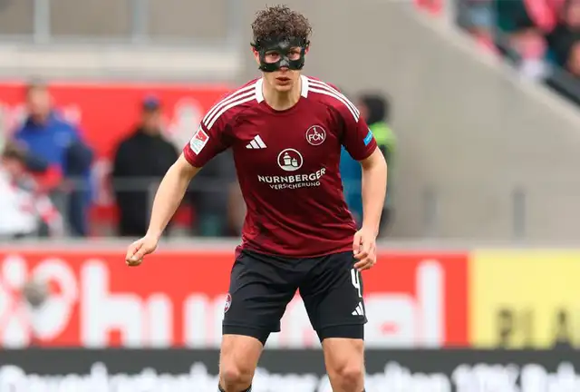 Fabio Gruber juega de central. Foto: difusión Fabio Gruber juega de central. Foto: difusión