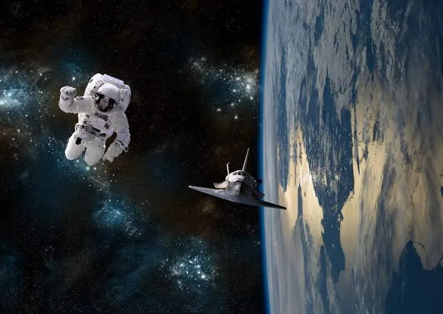 La NASA trabaja en mejorar la tecnología de los trajes espaciales. Crédito: Ecoosfera.   