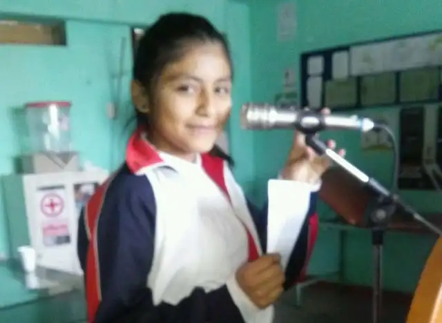 Nickol Sinchi durante su etapa escolar. Foto: Facebook.   