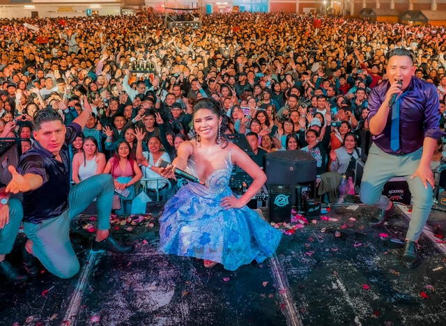  Yaritza Lizeth en un concierto.