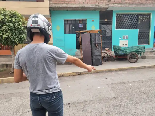 La víctima fue interceptada cuando caminaba junto a su enamorada. Foto: Rosario Rojas / URPI-LR   