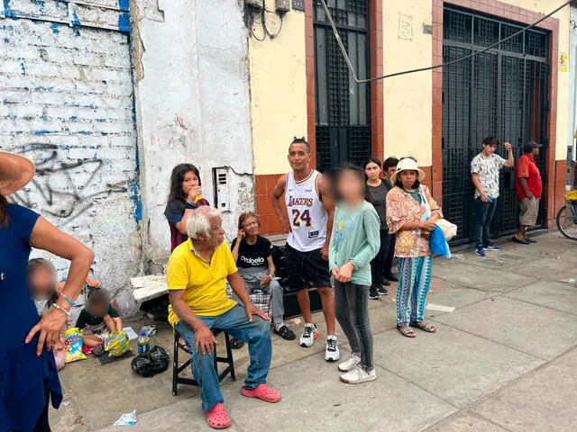 Niños y adultos mayores se encuentran entre las 30 familias afectadas. 