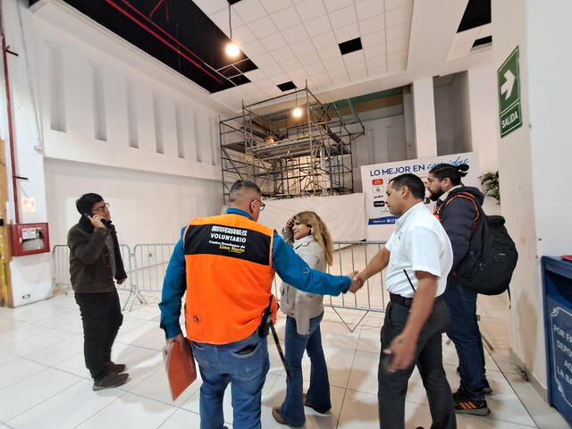 Fiscalización llegó a Plaza Norte para fiscalizar la zona. Fiscalización llegó a Plaza Norte para fiscalizar la zona.