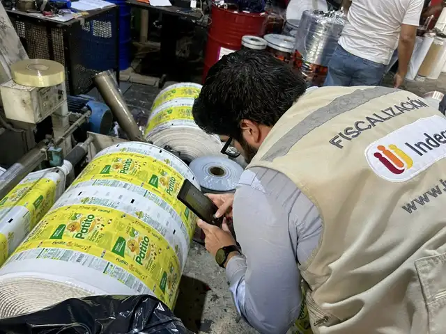 <strong> Indecopi y la PNP intervinieron una fábrica que falsificaba etiquetas de productos de limpieza</strong>   