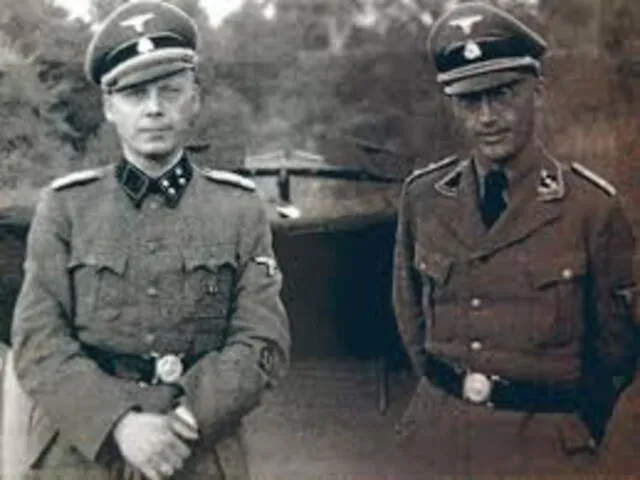  El Mayor de las SS Otto Kraus fue hasta oficial neonazi.    