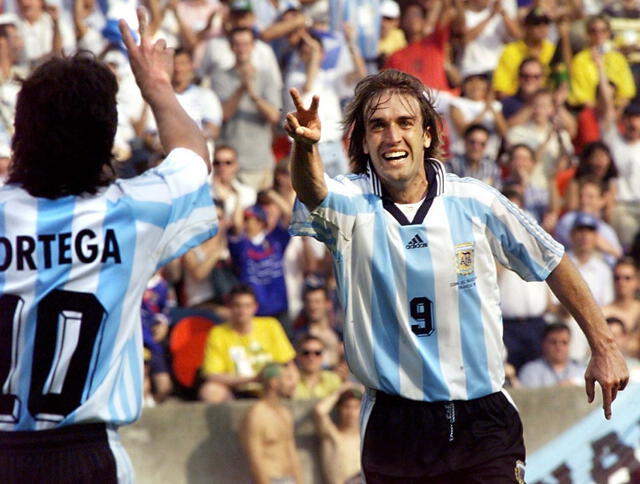 Batistuta fue uno de los delanteros argentinos más importantes en la década del 90. Crédito: Pedro Ugarte- AFP   