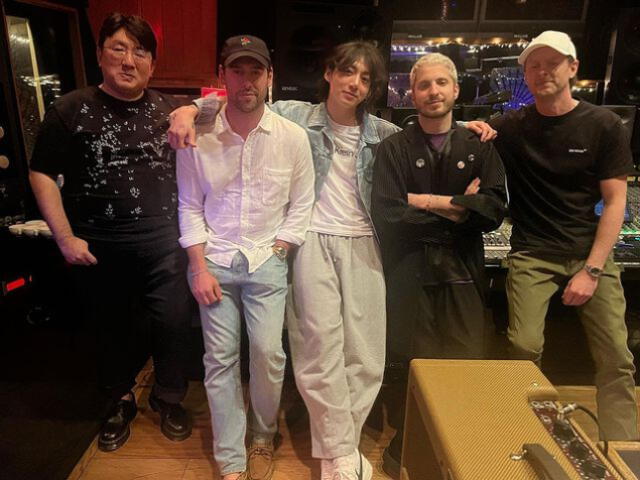 Bang Si Hyuk, Scooter Braun, Jungkook, Andrew Watt y Cirkut. (Fuente: Instagram)   
