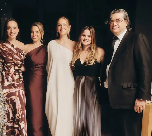 Jaime Bayly botó a sus dos hijas de su departamento por Silvia Núñez y ellas tomaron drástica medida con él Jaime Bayly botó a sus dos hijas de su departamento por Silvia Núñez y ellas tomaron drástica medida con él