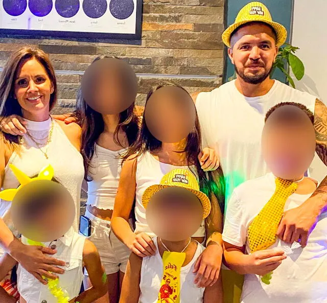  Juan Manuel Vargas y Blanca Rodríguez junto a sus cinco hijos celebrando año nuevo. Foto:Instagram   