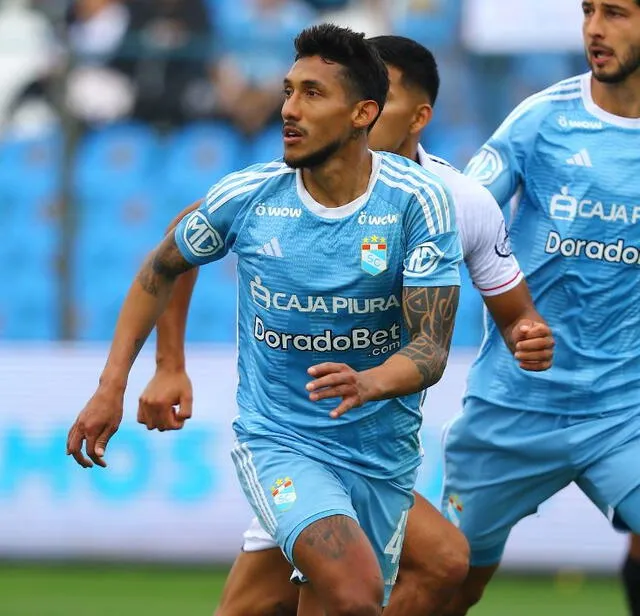 Christofer Gonzales regresó a Sporting Cristal para el Clausura 2024. 