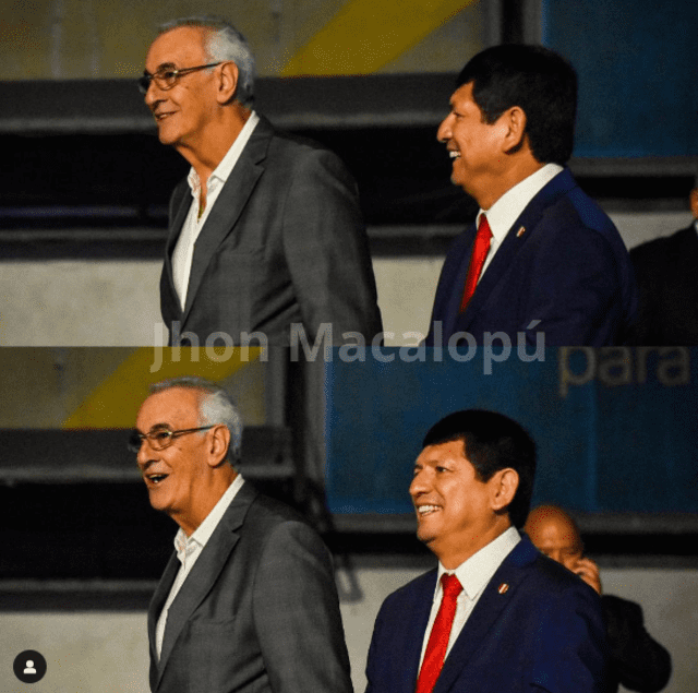 Agustín Lozano y Jorge Fossati en Premiación Liga 1.    