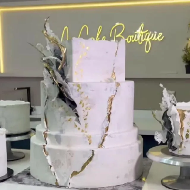  <strong>El pastel de la boda de Melissa Paredes</strong> y <strong>Anthony Aranda.</strong>   