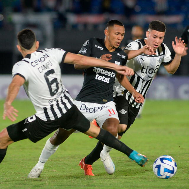 Alianza y Libertad se enfrentan por Libertadores.   