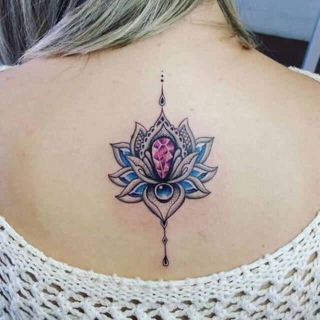 Flor de loto tatuaje y significados - Juanpetattoo