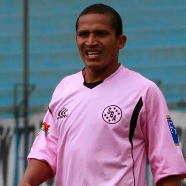 Carlos 'Kukín' Flores es uno de los máximos ídolos de Sport Boys del Callao. 