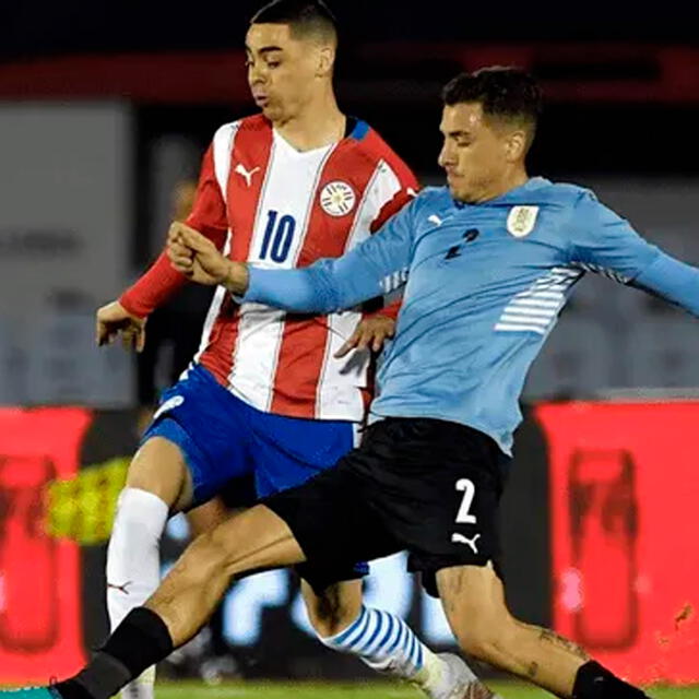 Paraguay visita a Uruguay en el Centenario. / Foto: X.   