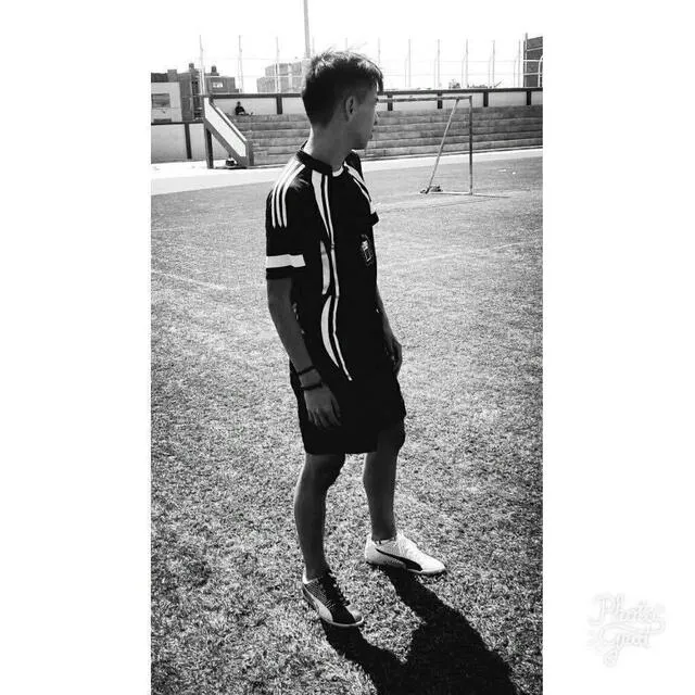 Jhosmar Rodríguez es amante del fútbol y las danzas. Jhosmar Rodríguez es amante del fútbol y las danzas.