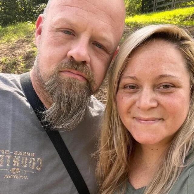 <strong> Kristin y James Brock es la pareja estadounidense hallada muerta en su cama</strong> <strong> Kristin y James Brock es la pareja estadounidense hallada muerta en su cama</strong>