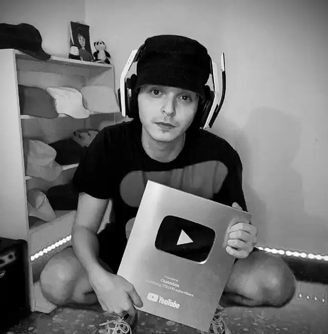 Querido youtuber muere junto a su padre en DEVASTADOR triple choque: su madre y su hermana sobrevivieron de milagro