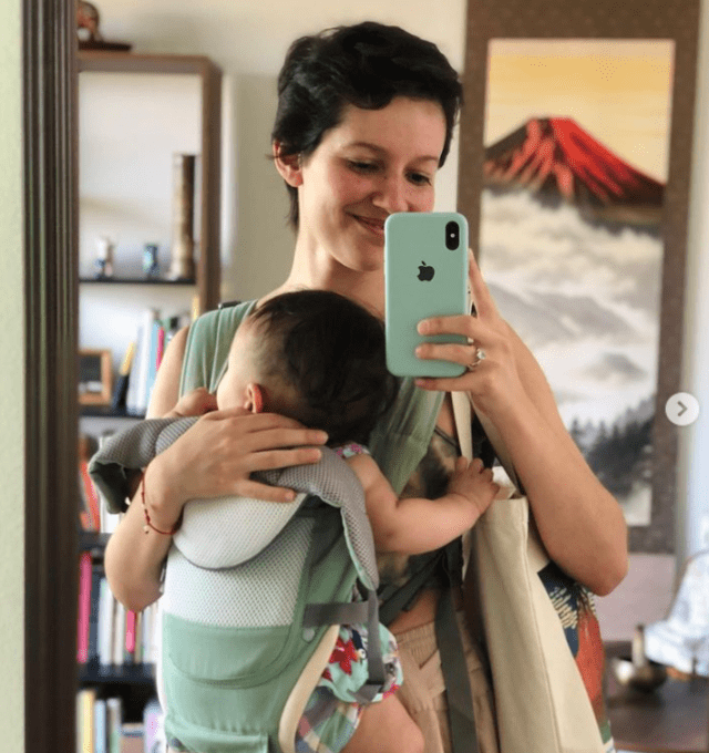  Vania Accinelli, recordada actriz de AFHS, se convirtió en madre en AFHS.