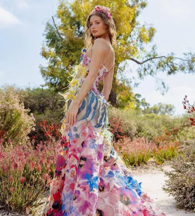 Miss Australia, Moraya Wilson, en su traje típico.