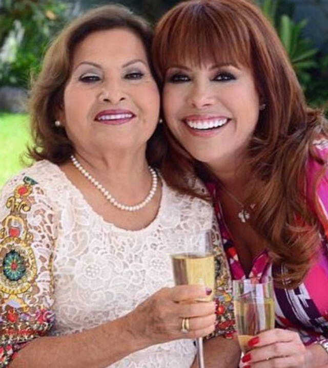 Magaly Medina con su mamá Jesús Vela. Foto: Difusión   