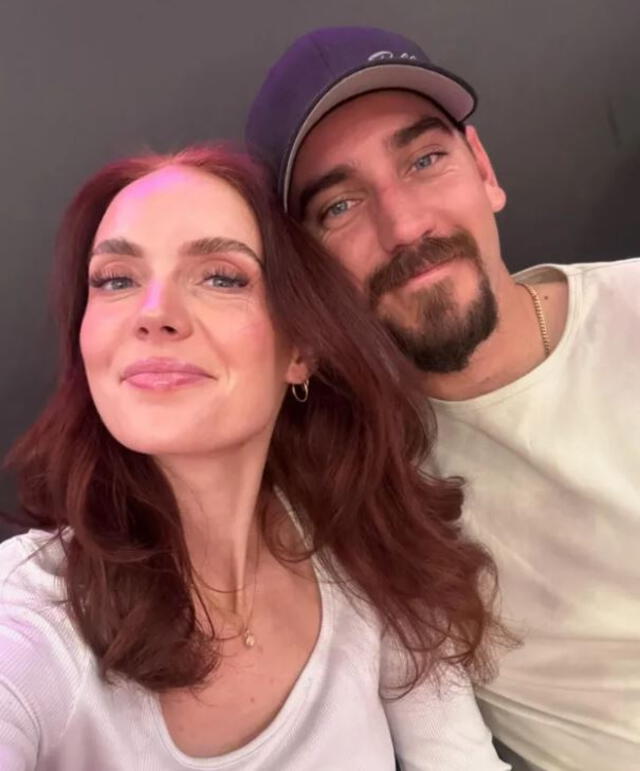 <strong> Ashleigh Sandmire cuenta su vida dentro de una secta donde la poligamia estaba permitida</strong>   