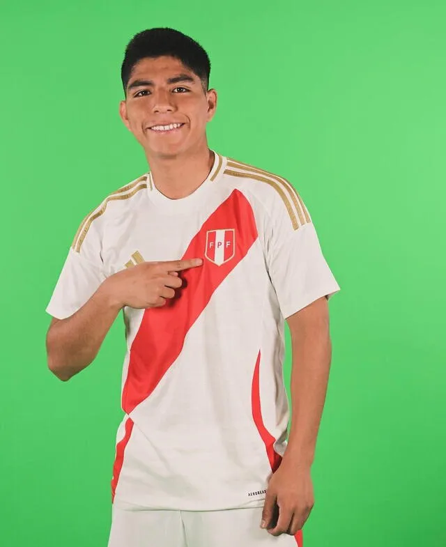 Piero Quispe, mediocampista de la selección peruana.