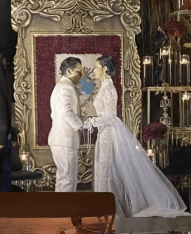 <em>Christian Nodal y Ángela Aguilar se dieron el 'Sí'.</em>   